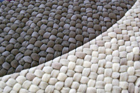 pletennyj-sherstyanoj-kover-ruchnoj-raboty-braid-dead-rug-3