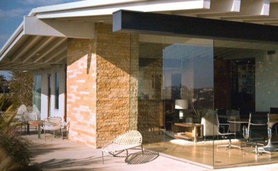 Красочное ранчо от Laidlaw Schultz Architects