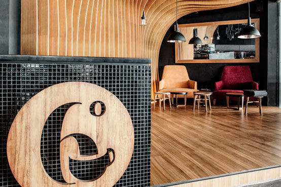 Six Degrees: кафе в пещерном стиле